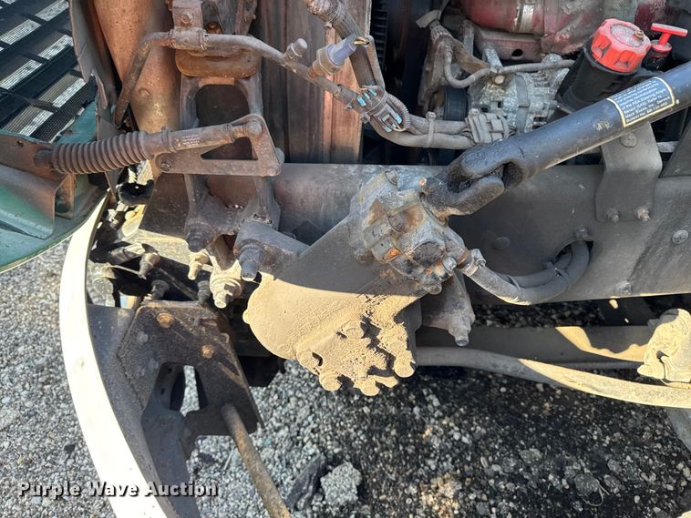 image for item YA2311 2016 Mack CXU613 semi truck