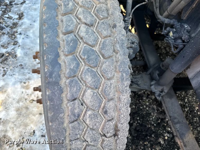 image for item YA2311 2016 Mack CXU613 semi truck