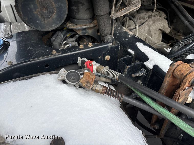 image for item YA2312 2016 Mack CXU613 semi truck