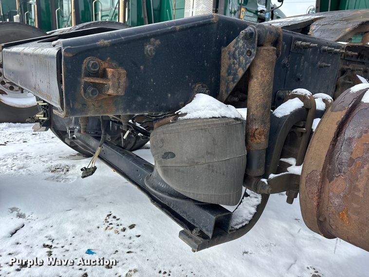 image for item YA2312 2016 Mack CXU613 semi truck