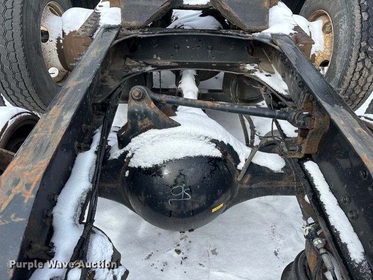 image for item YA2312 2016 Mack CXU613 semi truck