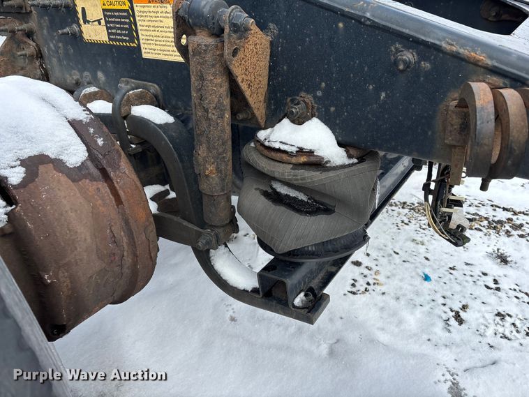 image for item YA2312 2016 Mack CXU613 semi truck