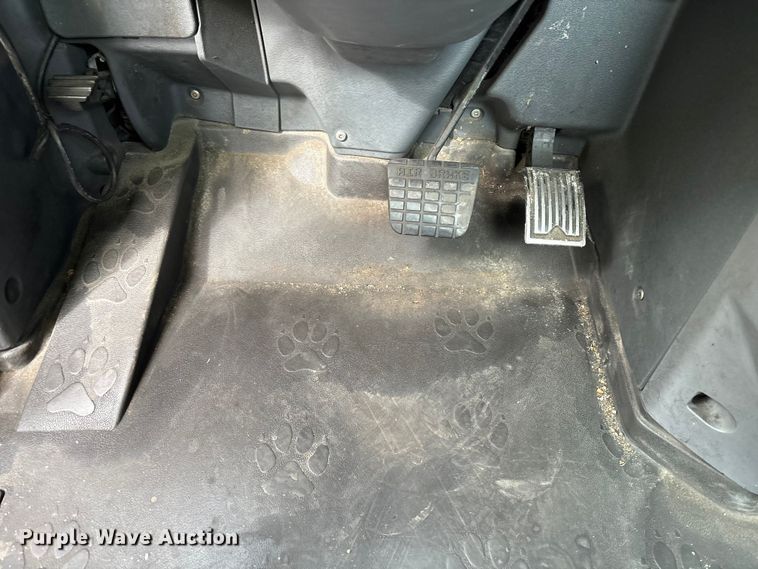 image for item YA2312 2016 Mack CXU613 semi truck