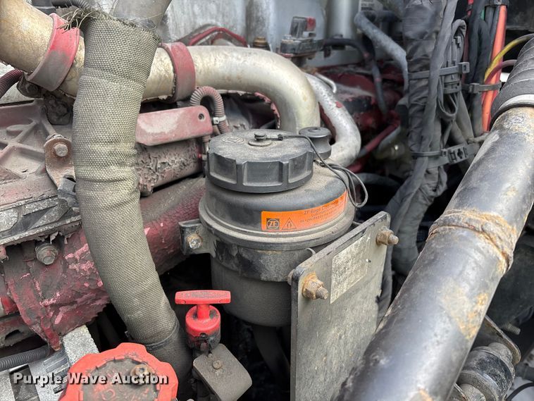 image for item YA2312 2016 Mack CXU613 semi truck