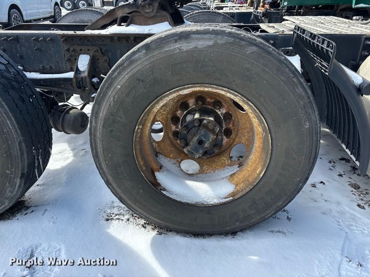 image for item YA2312 2016 Mack CXU613 semi truck