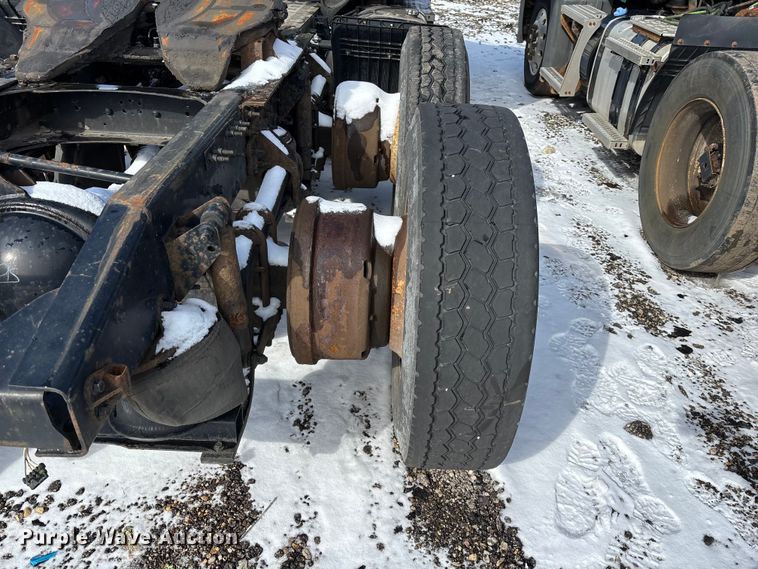 image for item YA2312 2016 Mack CXU613 semi truck