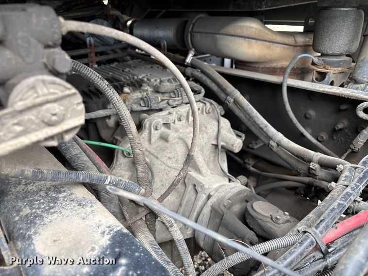 image for item YA2313 2016 Mack CXU613 semi truck