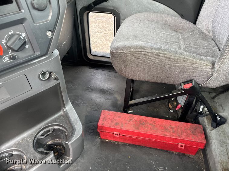 image for item YA2313 2016 Mack CXU613 semi truck