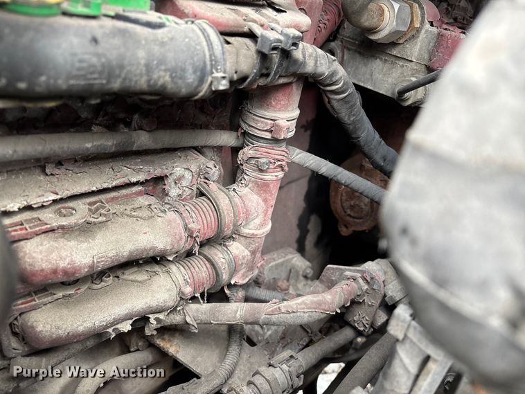 image for item YA2313 2016 Mack CXU613 semi truck