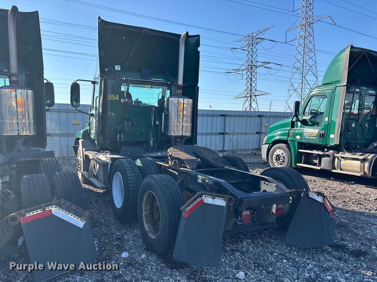 image for item YA2314 2016 Mack CXU613 semi truck