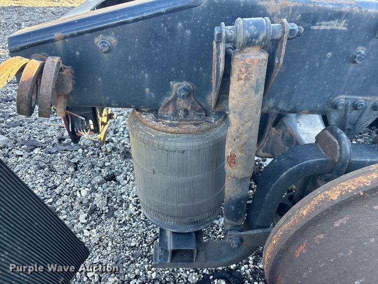 image for item YA2314 2016 Mack CXU613 semi truck