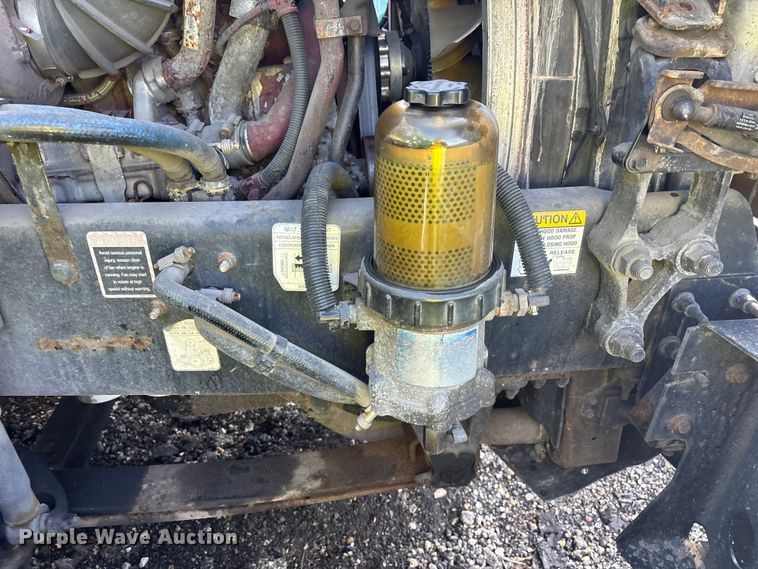 image for item YA2314 2016 Mack CXU613 semi truck