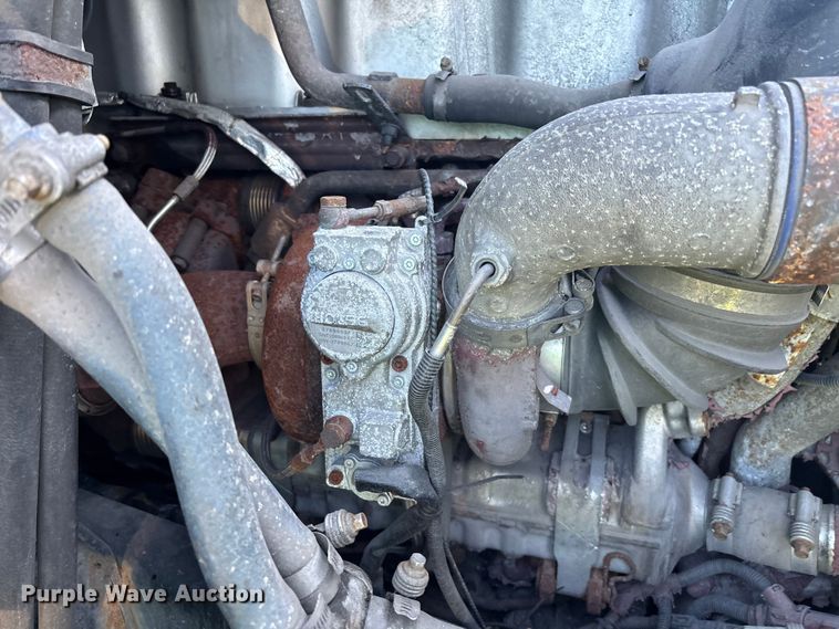 image for item YA2314 2016 Mack CXU613 semi truck