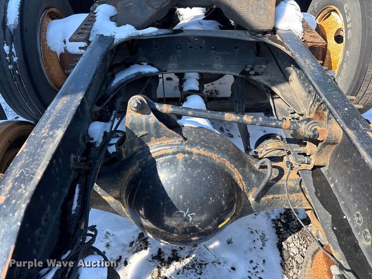 image for item YA2315 2016 Mack CXU613 semi truck