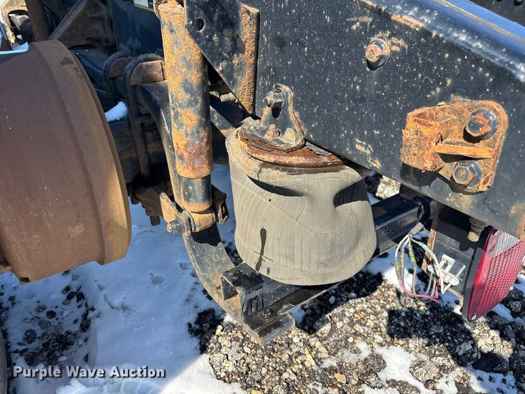 image for item YA2315 2016 Mack CXU613 semi truck