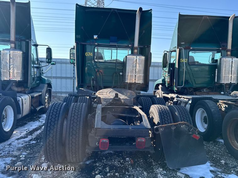 image for item YA2316 2016 Mack CXU613 semi truck