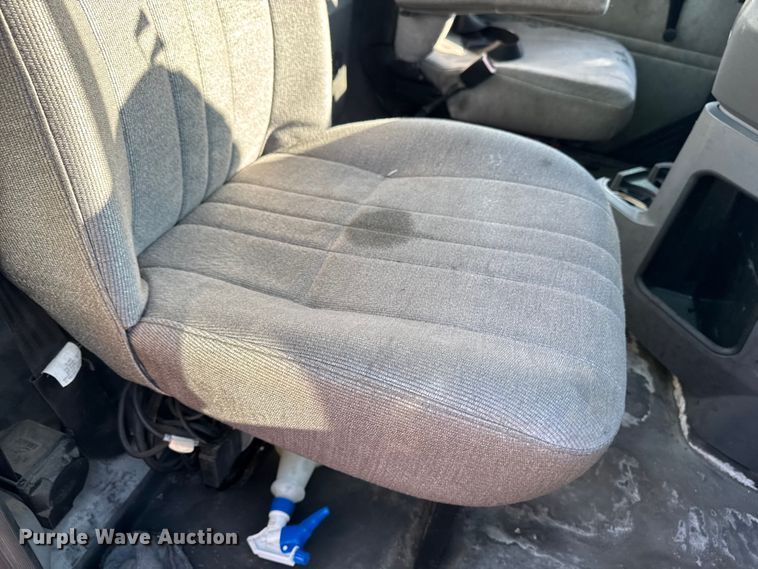 image for item YA2316 2016 Mack CXU613 semi truck