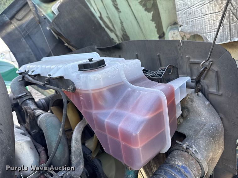 image for item YA2316 2016 Mack CXU613 semi truck