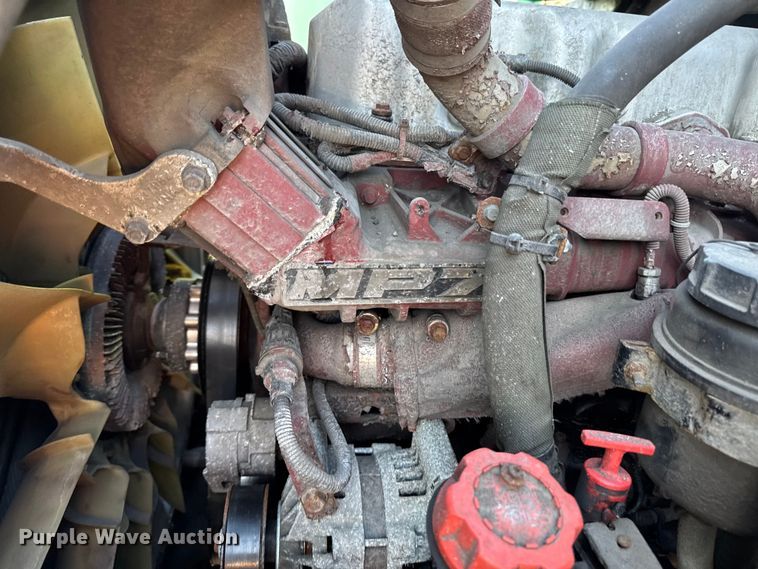 image for item YA2316 2016 Mack CXU613 semi truck