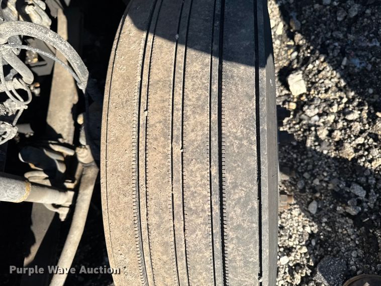 image for item YA2316 2016 Mack CXU613 semi truck