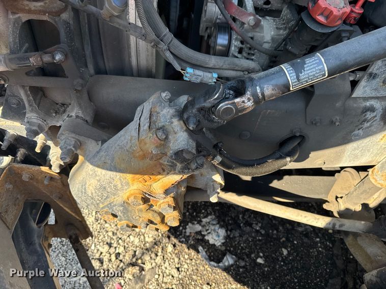 image for item YA2317 2016 Mack CXU613 semi truck