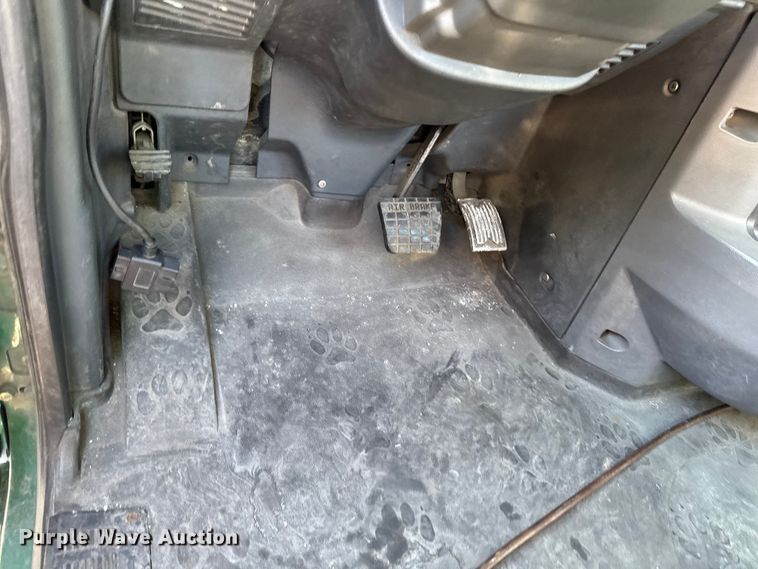 image for item YA2317 2016 Mack CXU613 semi truck