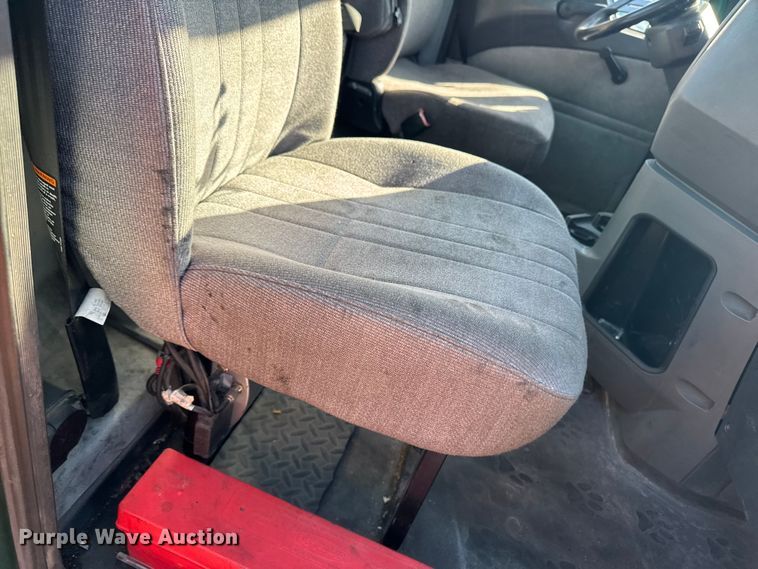 image for item YA2317 2016 Mack CXU613 semi truck