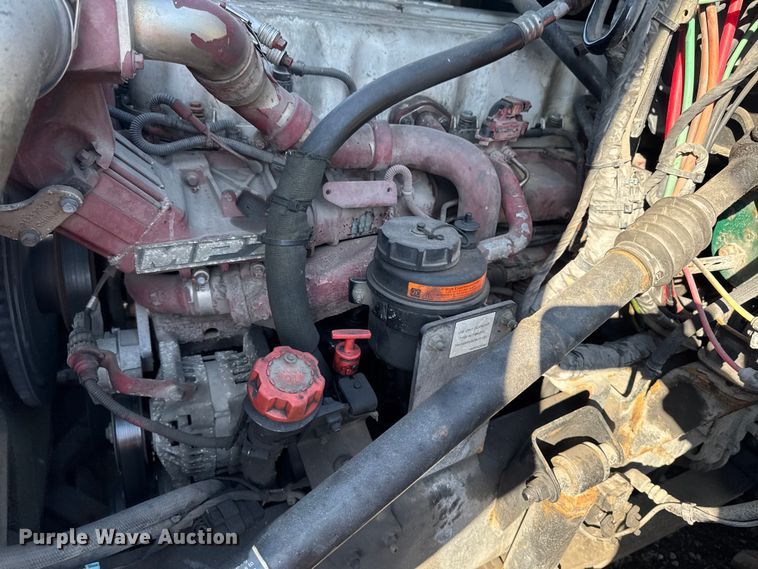 image for item YA2317 2016 Mack CXU613 semi truck