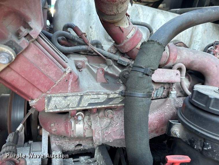 image for item YA2317 2016 Mack CXU613 semi truck