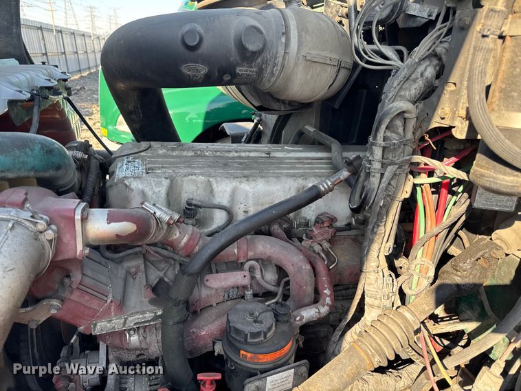 image for item YA2317 2016 Mack CXU613 semi truck