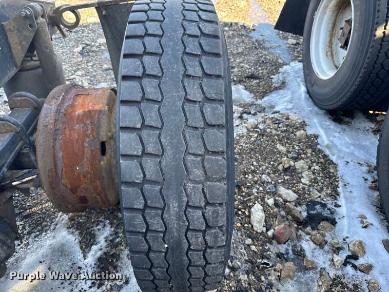 image for item YA2317 2016 Mack CXU613 semi truck