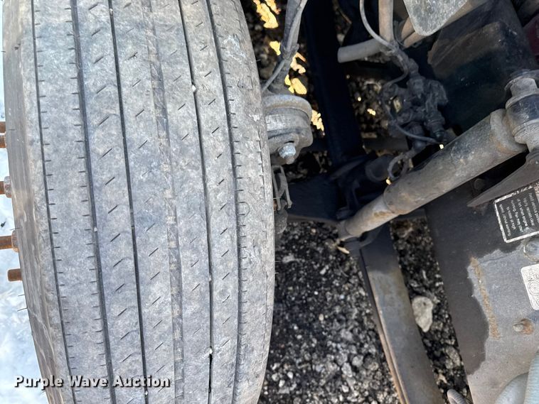 image for item YA2317 2016 Mack CXU613 semi truck