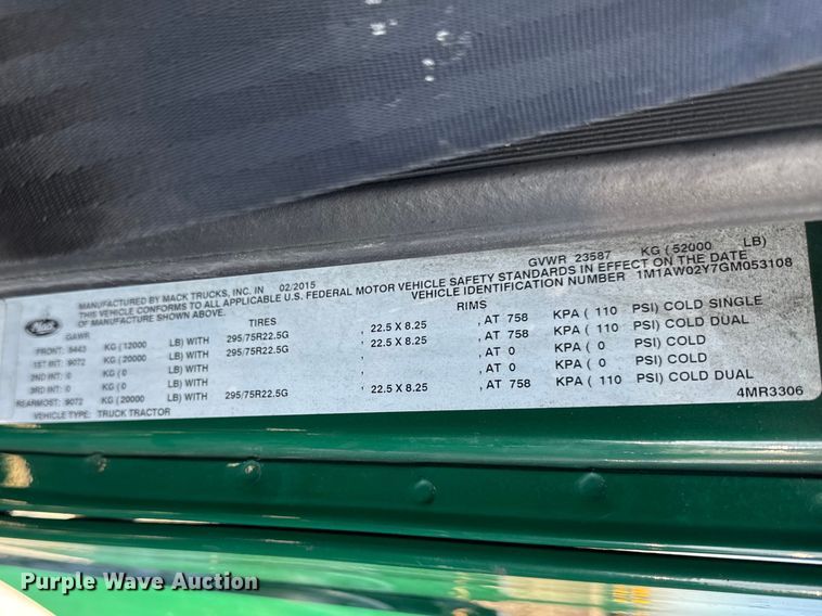 image for item YA2317 2016 Mack CXU613 semi truck