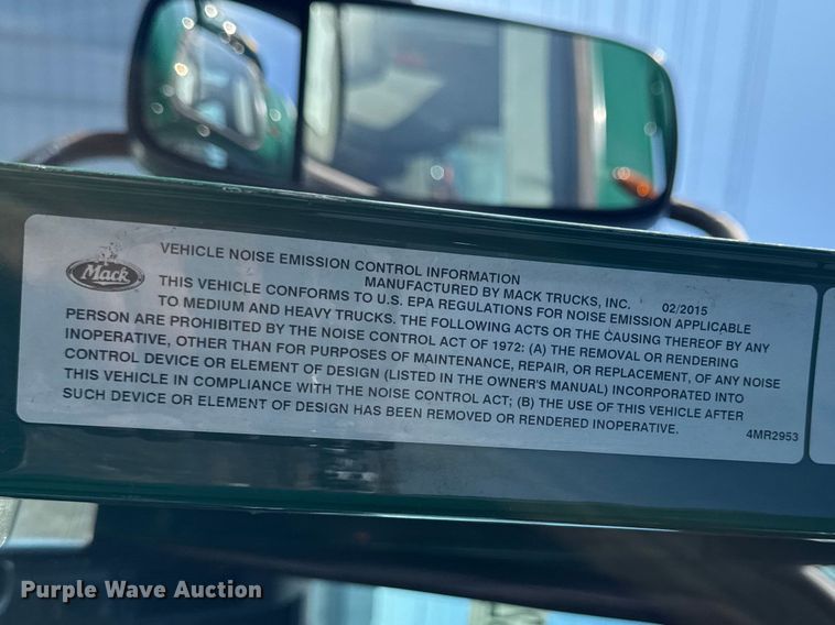 image for item YA2317 2016 Mack CXU613 semi truck