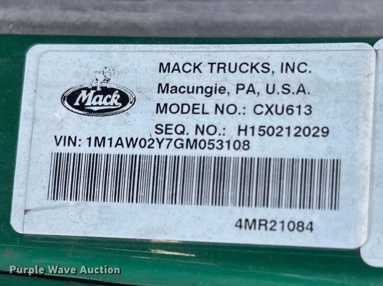 image for item YA2317 2016 Mack CXU613 semi truck