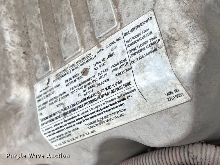 image for item YA2318 2016 Mack CXU613 semi truck