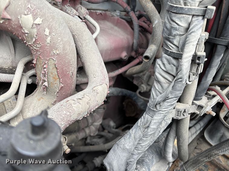 image for item YA2318 2016 Mack CXU613 semi truck