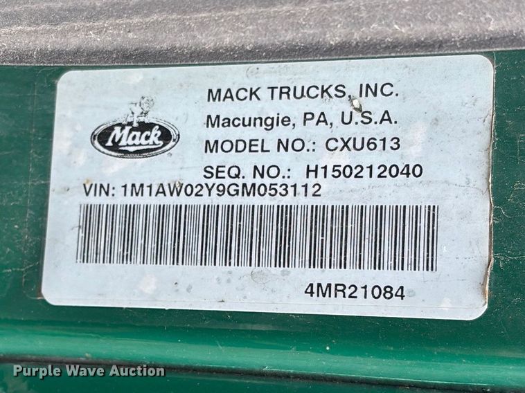 image for item YA2318 2016 Mack CXU613 semi truck
