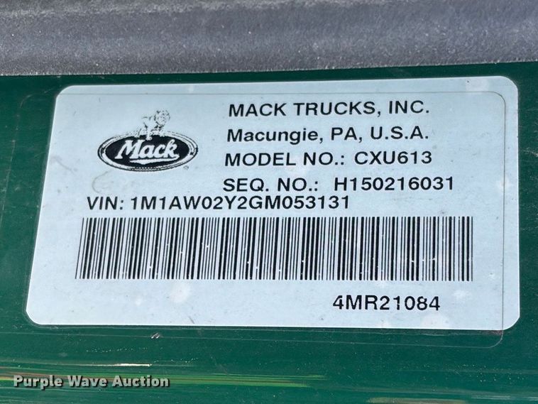 image for item YA2319 2016 Mack CXU613 semi truck