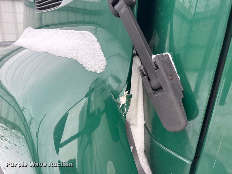 image for item YA2320 2016 Mack CXU613 semi truck