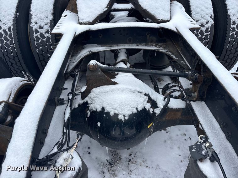 image for item YA2320 2016 Mack CXU613 semi truck