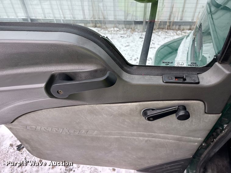 image for item YA2320 2016 Mack CXU613 semi truck