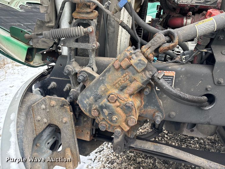 image for item YA2320 2016 Mack CXU613 semi truck