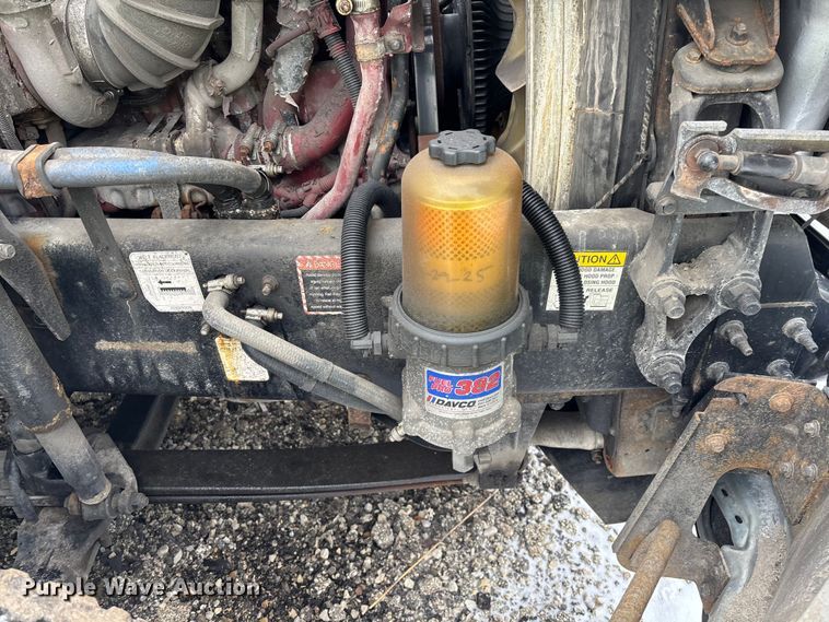 image for item YA2320 2016 Mack CXU613 semi truck