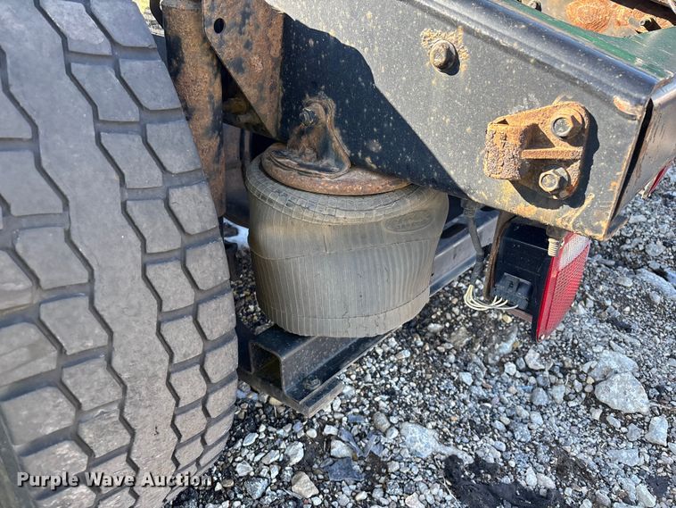 image for item YA2321 2016 Mack CXU613 semi truck