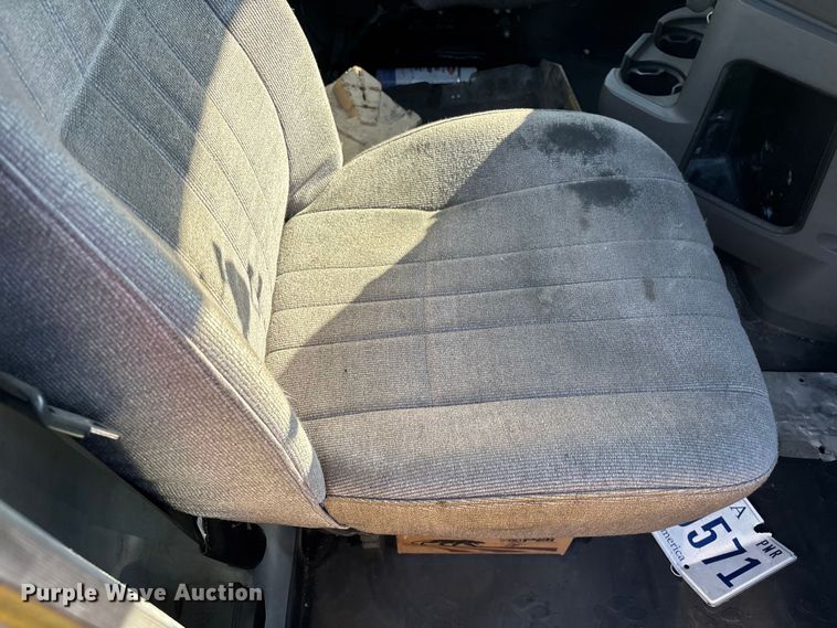 image for item YA2321 2016 Mack CXU613 semi truck