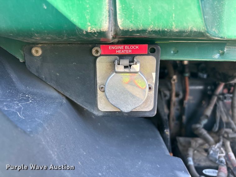 image for item YA2321 2016 Mack CXU613 semi truck