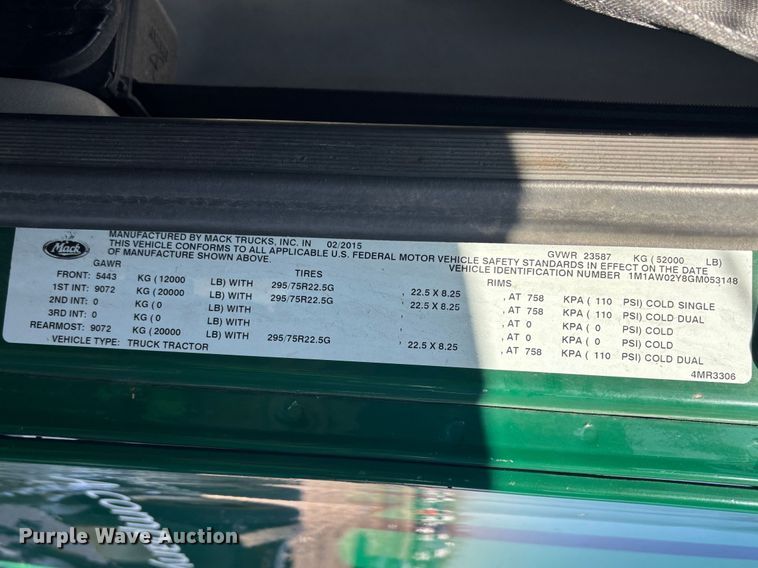 image for item YA2321 2016 Mack CXU613 semi truck