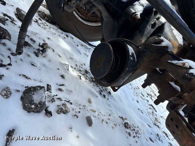 image for item YA2322 2016 Mack CXU613 semi truck