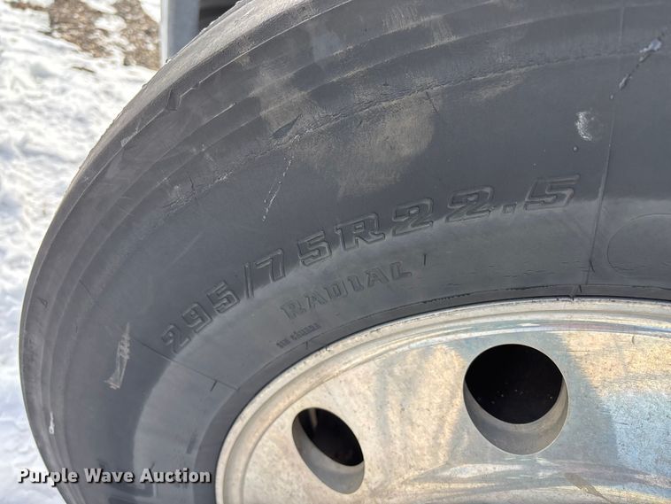 image for item YA2322 2016 Mack CXU613 semi truck